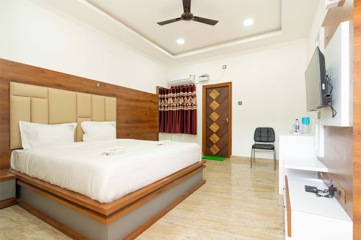 Luxury Double Bed Room, Hotel Natchathra